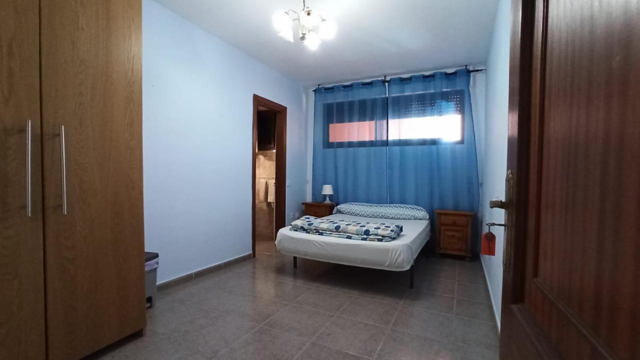 Los Cristianos Centro, Room With A Private Bathroom In Shared Apartment Arona  Εξωτερικό φωτογραφία