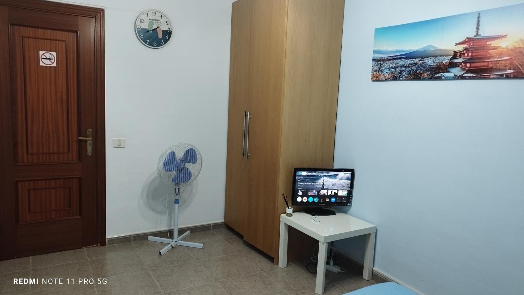 Los Cristianos Centro, Room With A Private Bathroom In Shared Apartment Arona  Εξωτερικό φωτογραφία